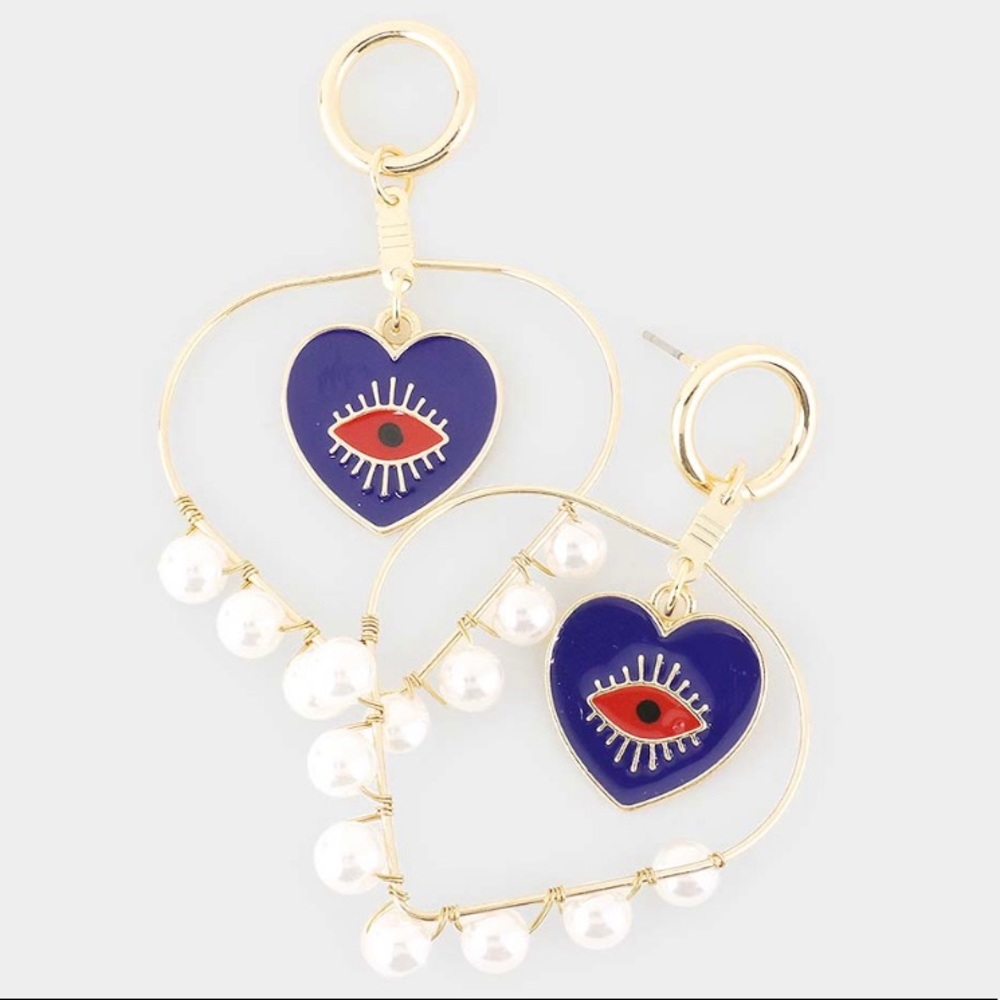 LAST CALL 👀Evil Eye Pearl Earrings👀